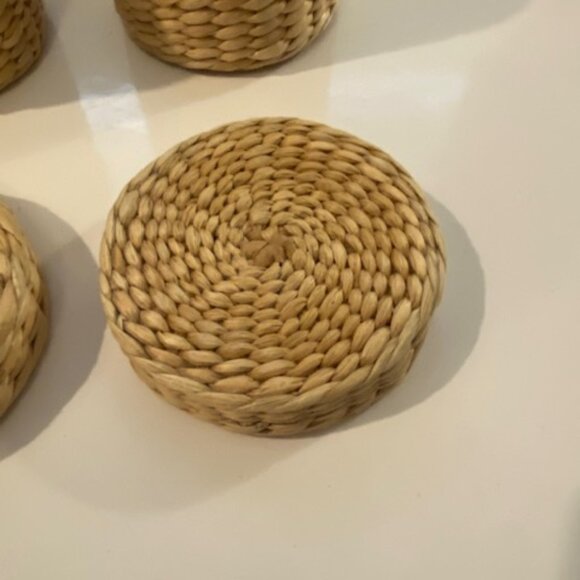 Boho Rattan/ Wicker Tissue Box Cover plus 2 lidded basket Decor - Picture 9 of 13